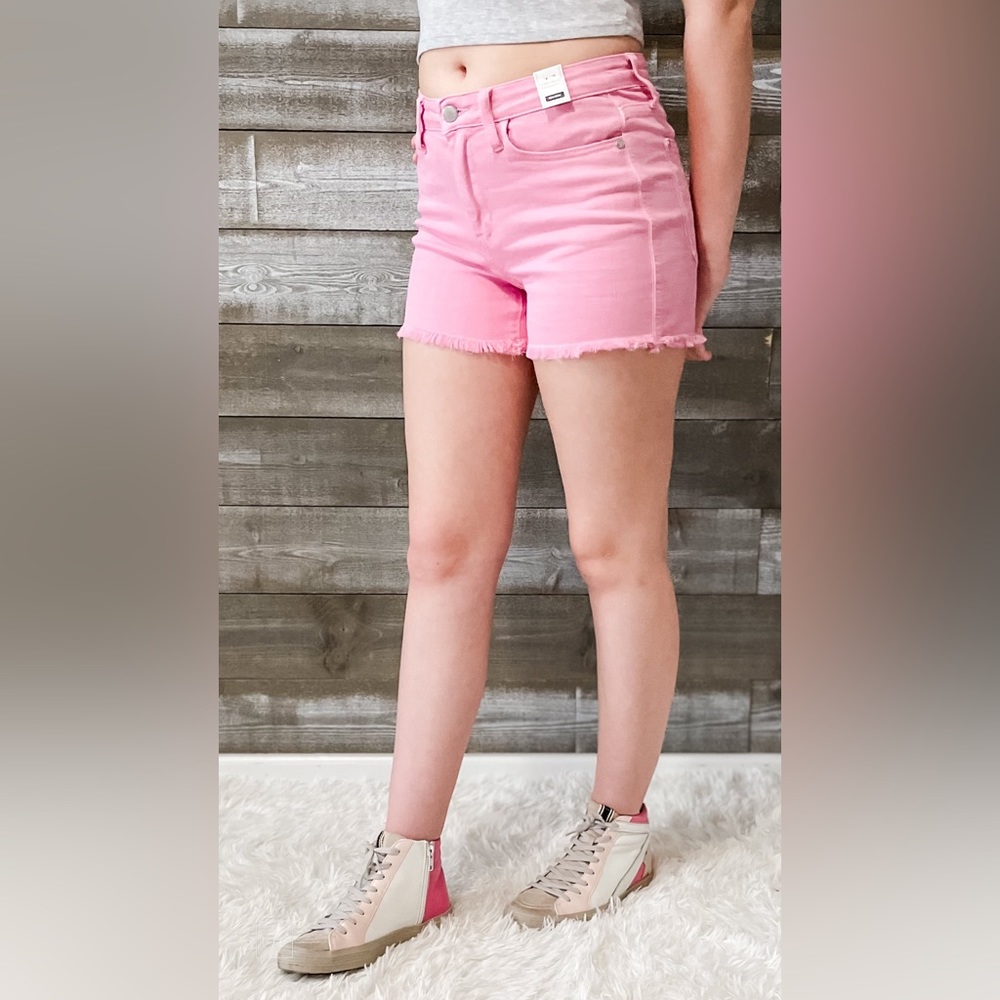 Judy Blue Pink High-Rise Frayed Hem Denim Shorts - Picture 5 of 14